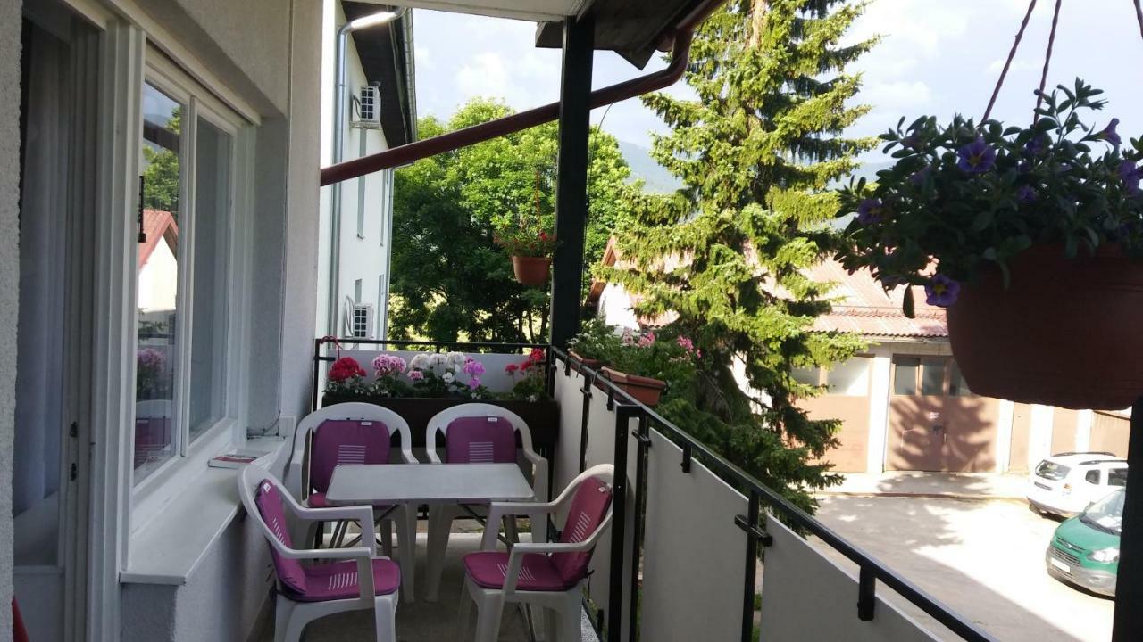 Ferienwohnung Apartman Tomic Korenica Exterior foto