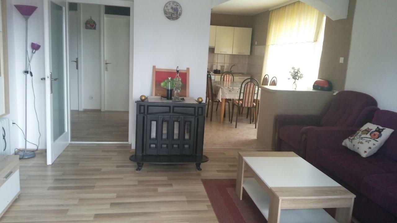 Ferienwohnung Apartman Tomic Korenica Exterior foto